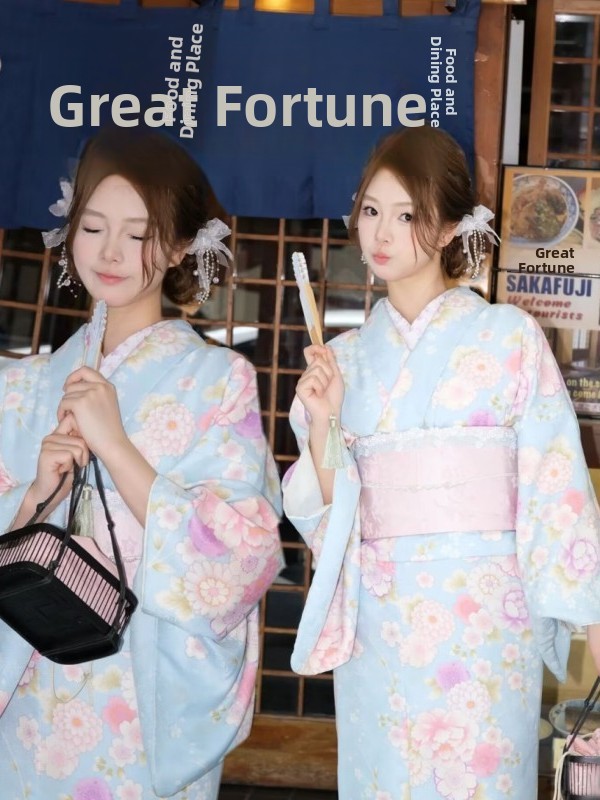 New Vintage Japanese Tradition - Photography Young incelemesi ve fiyatı