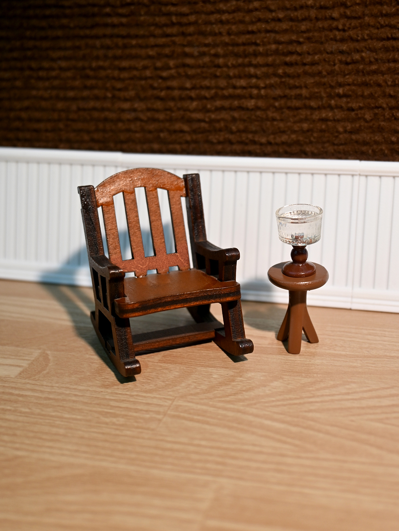 Miniature Rocking Chair, Minia - Photography Desk incelemesi ve fiyatı